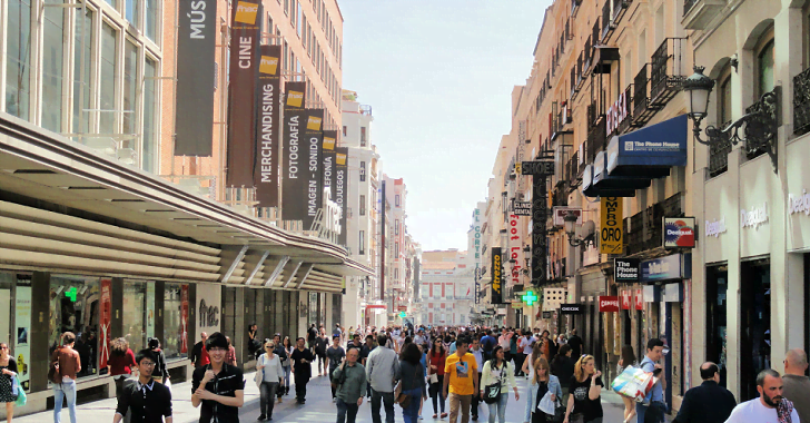 La confianza de los consumidores sigue a la baja en octubre y marca su mínimo en cinco meses